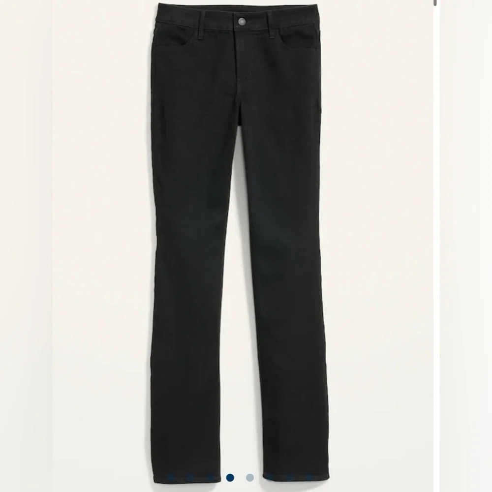 Old Navy Women’s Regular Bootcut Jeans - Picture 3 of 4